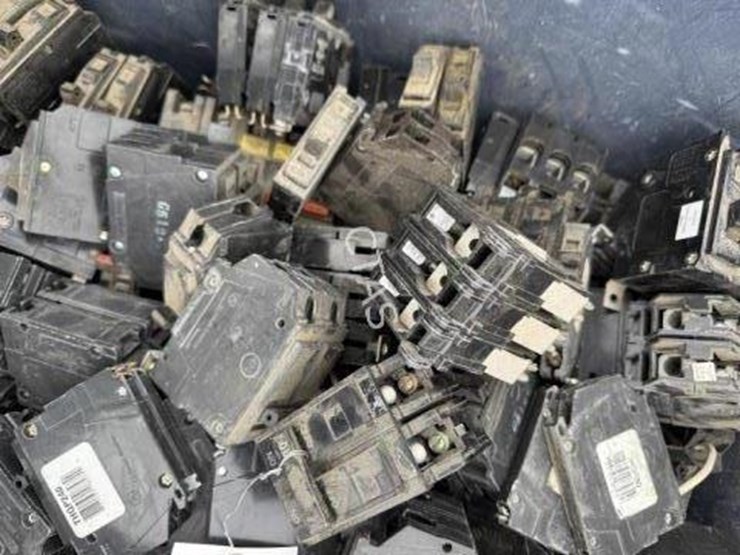 #211-•-bundle-of-breakers---multiple-sizes-&-amps-image-3