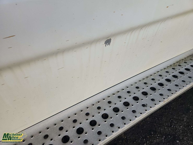 2009-freightliner-cascadia-t/a-sleeper-tractor-image-51