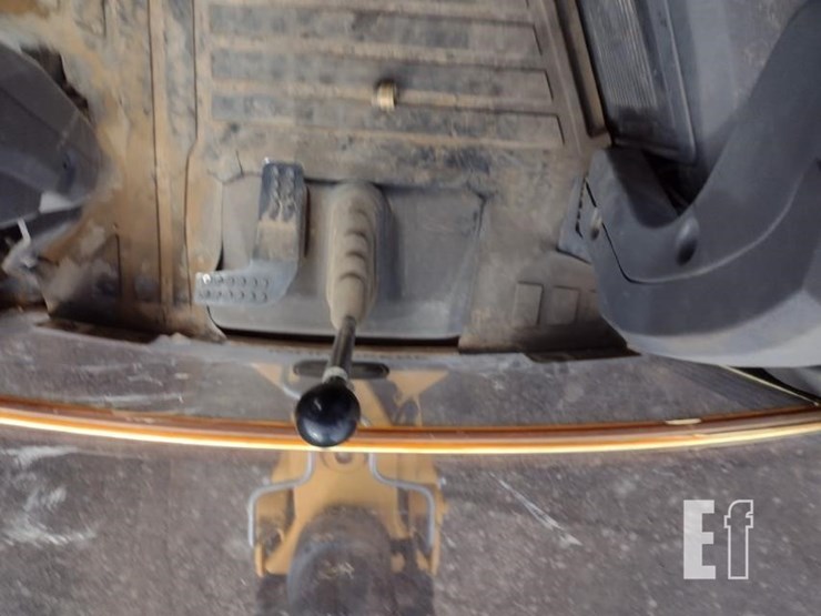 2019-deere-310sl-image-13