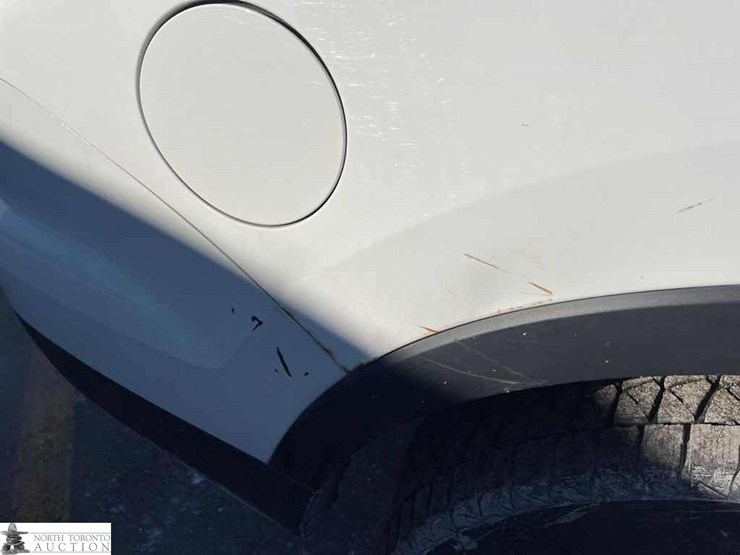 2017-ford-explorer-image-23