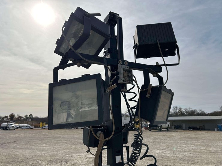 light-tower-image-11