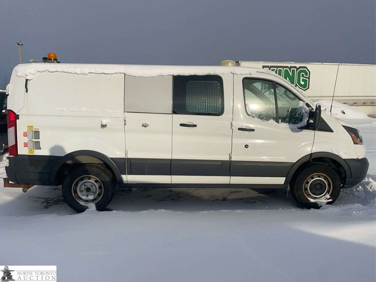 2016-ford-transit-image-6