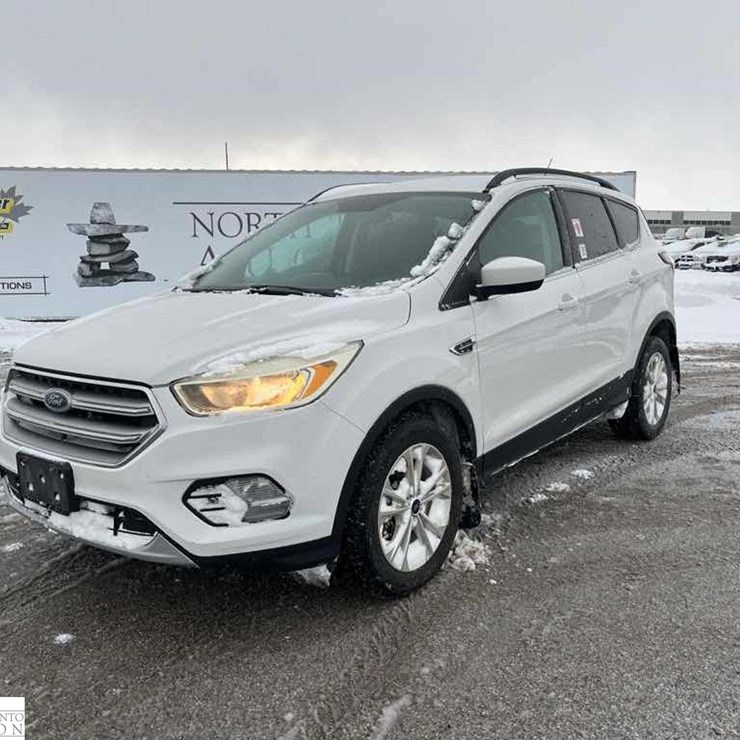 2017 FORD ESCAPE SE