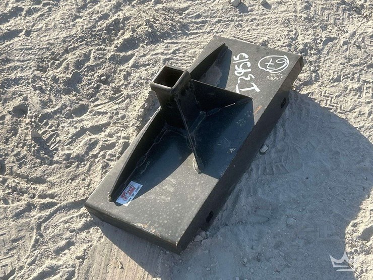 quick-hitch-mini-skid-steer-attachment-image-3