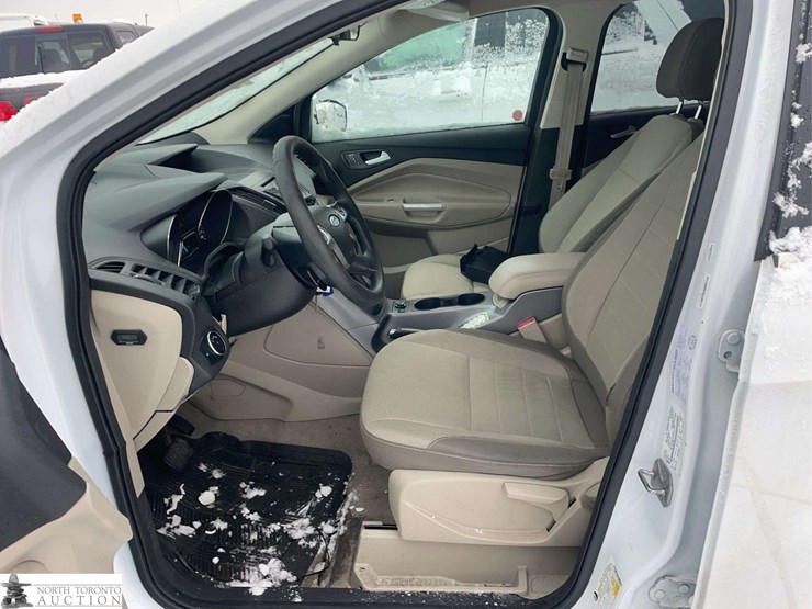 2016-ford-escape-image-11