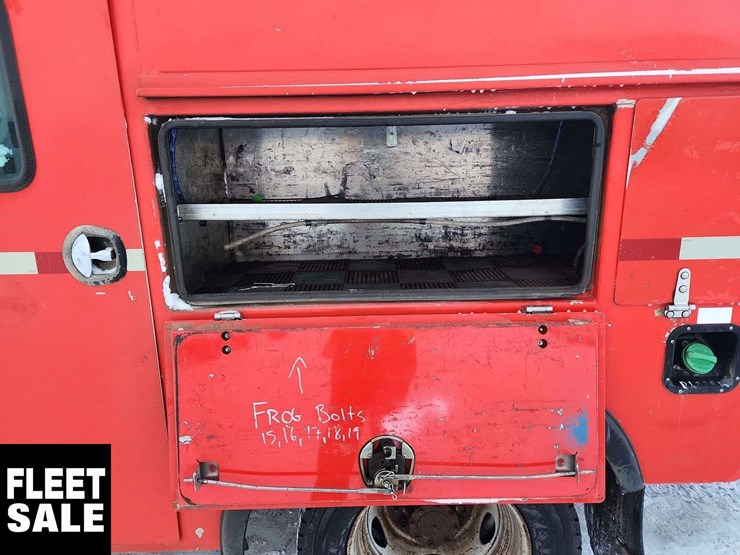 2011-ford-f550-image-32