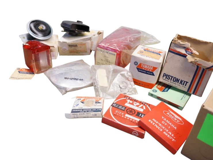 yamaha-miscellaneous-parts-lot-image-6