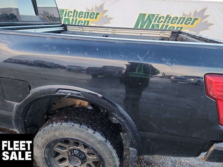 2016-nissan-titan-image-39