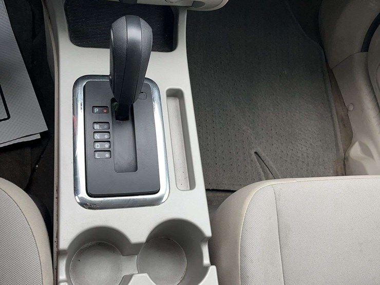 2012-ford-escape-xlt-image-17