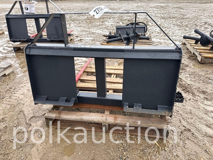 2752---skid-steer-bale-spear-image-2