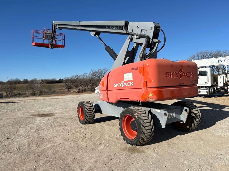2015-skyjack-sj86t-image-2