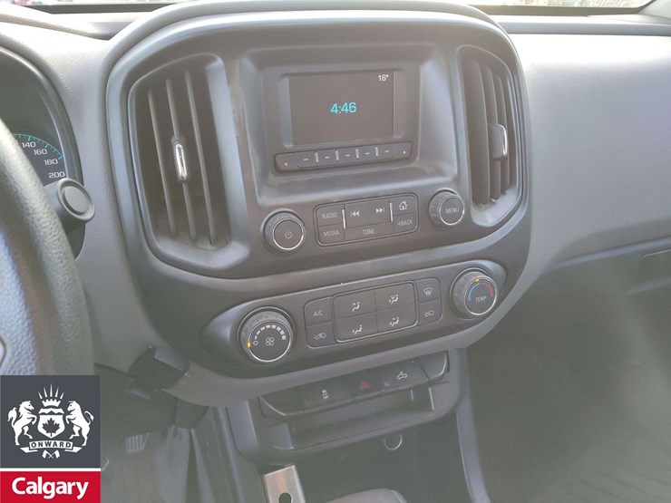 2017-chevrolet-colorado-image-16