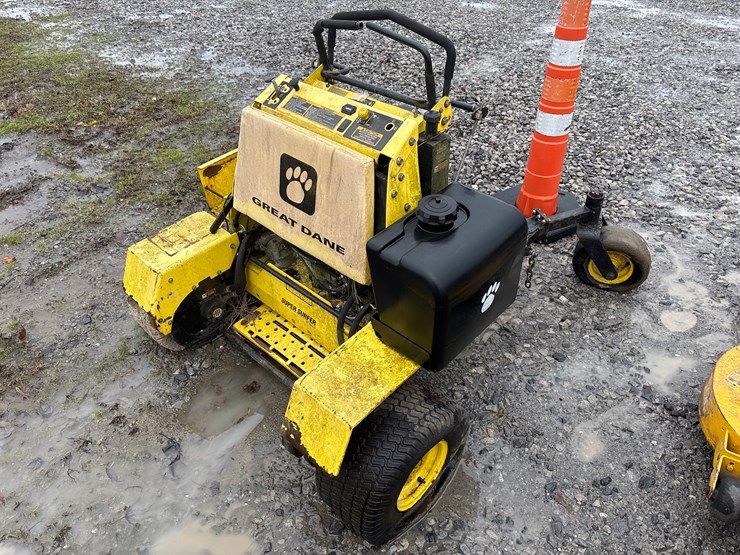 #6519-•-d4.-great-dane-super-surfer-mower-image-5