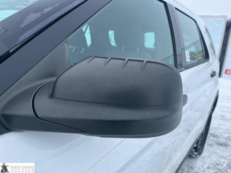 2018-ford-explorer-image-7