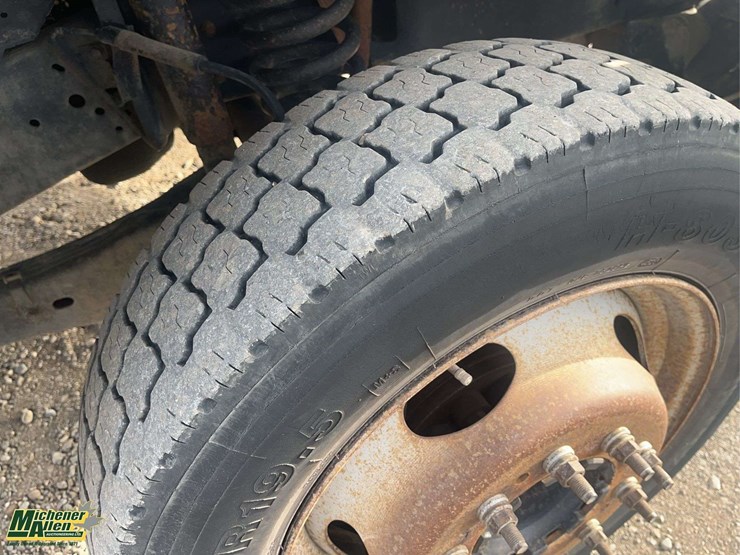 2005-ford-f550-image-11