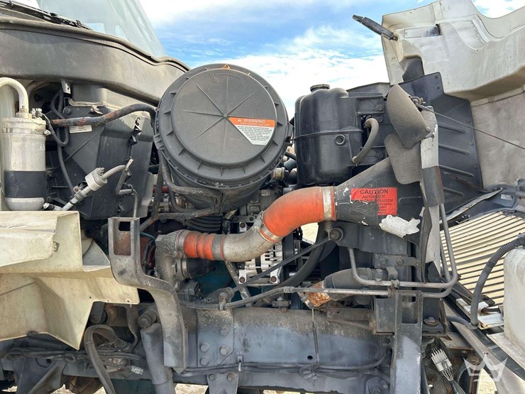 2007-international-derrick-digger-truck-image-10