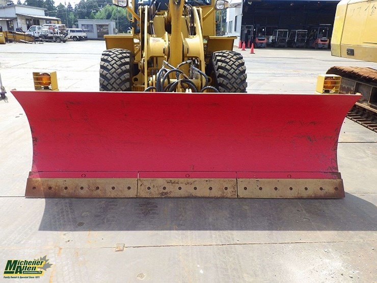 2014-caterpillar-910k-image-36