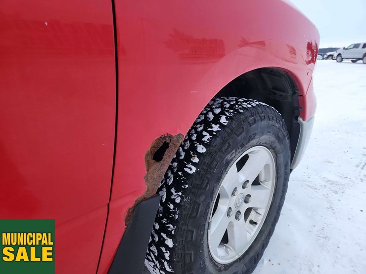 2012-dodge-1500-image-30