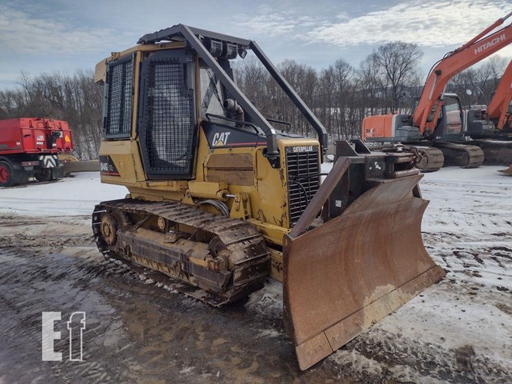 2005-caterpillar-d4g-xl-image-47