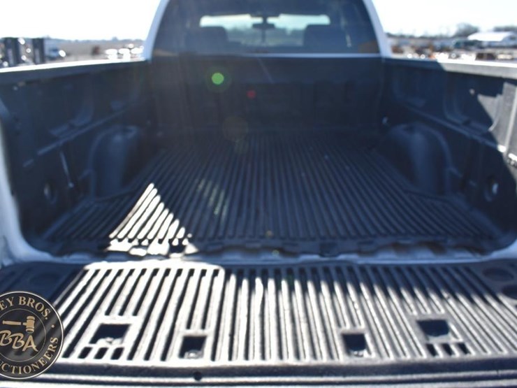 2014-chevrolet-silverado-1500-lt-image-15