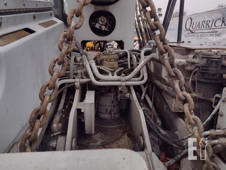 2005-gradall-xl3300-image-28