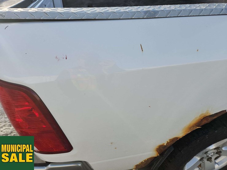 2011-dodge-1500-image-39