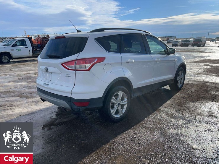 2016-ford-escape-se-image-5