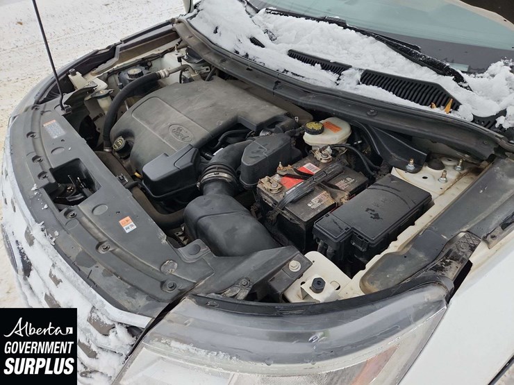 2017-ford-explorer-image-28