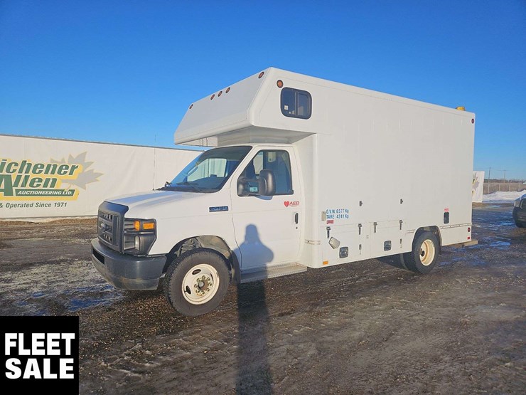 2012-ford-e-series-s/a-service-cube-van-image-1