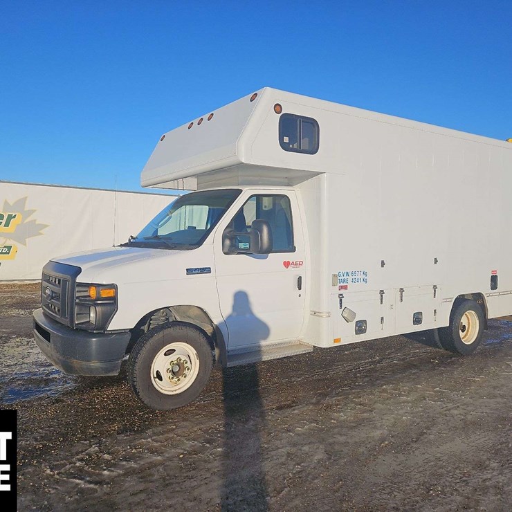 2012 Ford E-Series S/A Service Cube Van