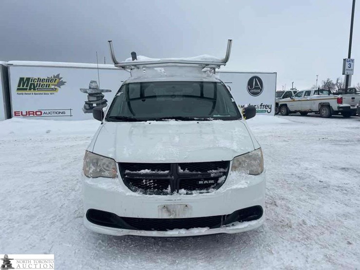 2014-ram-tradesman-image-2