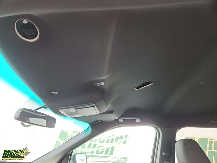 2019-ford-explorer-image-39