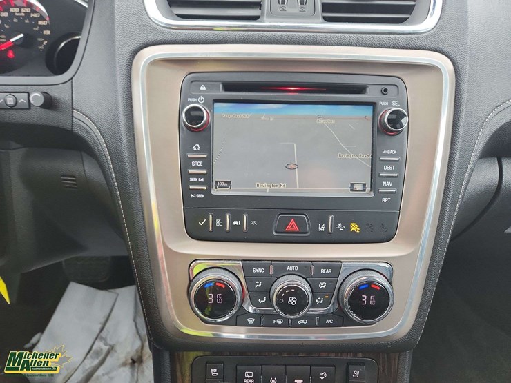 2015-gmc-acadia-image-18