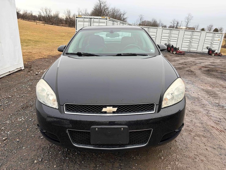 2013-chevrolet-impala-ltz-image-2