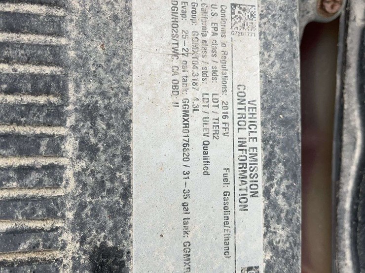 2016-chevrolet-silverado-1500-image-16