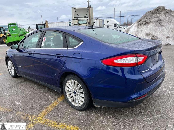 2015-ford-fusion-s-hybrid-image-6