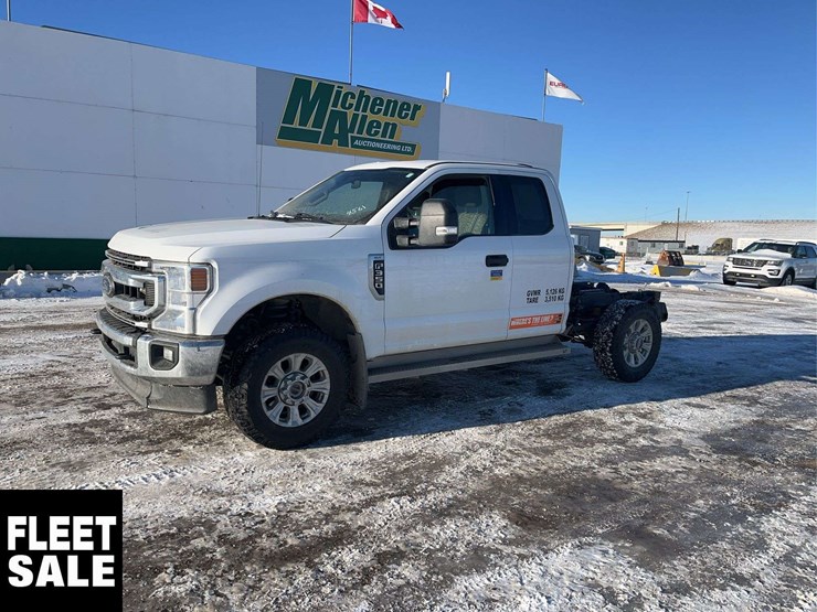 2021-ford-f350-image-1