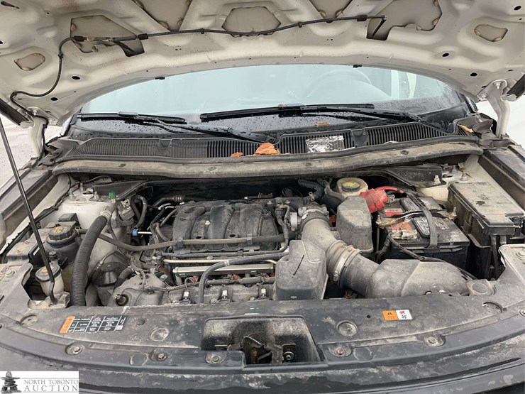 2018-ford-explorer-image-15