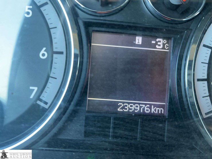 2012-dodge-2500-image-18