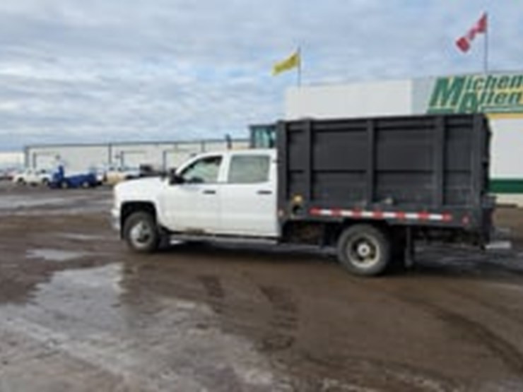 2015-chevrolet-silverado-3500hd-image-5