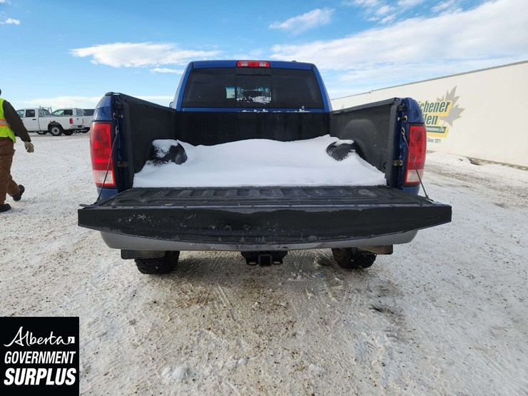 2011-dodge-2500-image-15