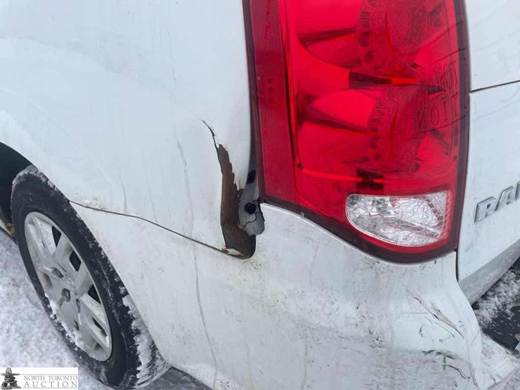 2015-ram-tradesman-image-9