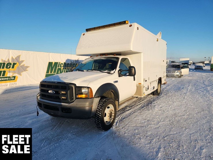 2006-ford-f550-image-1