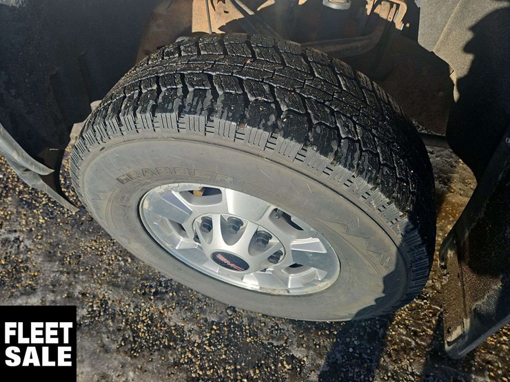 2017-gmc-sierra-2500hd-sle-image-31