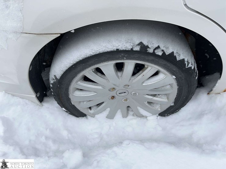 non-operable-2012-ford-fusion-hybrid-image-7