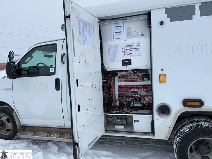 2016-chevrolet-express-g3500-image-36