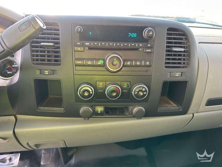 2013-chevrolet-silverado-1500-image-15