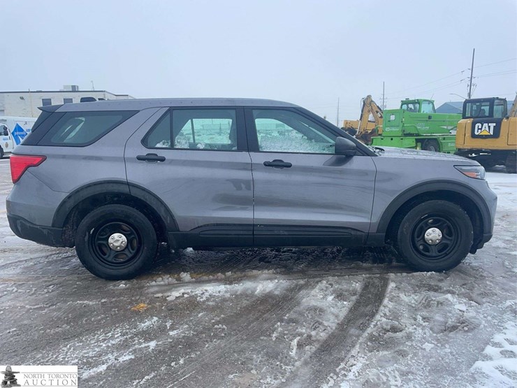 2020-ford-explorer-police-interceptor-image-7