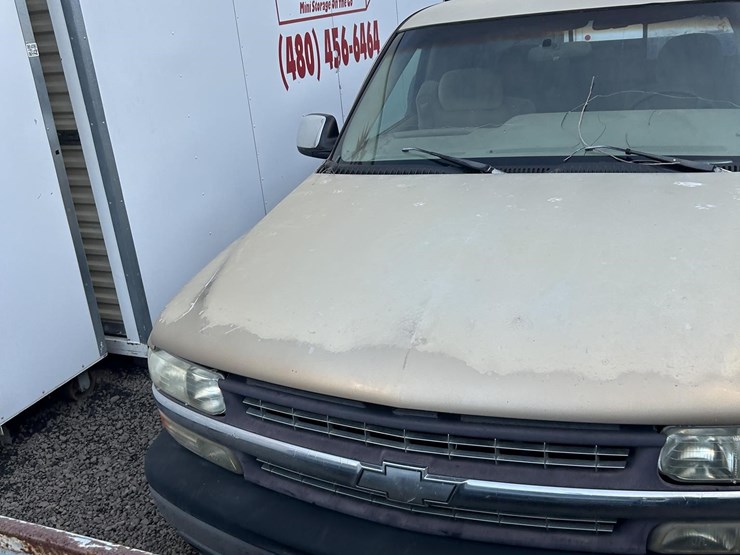 2001-chevrolet-silverado-1500-image-2