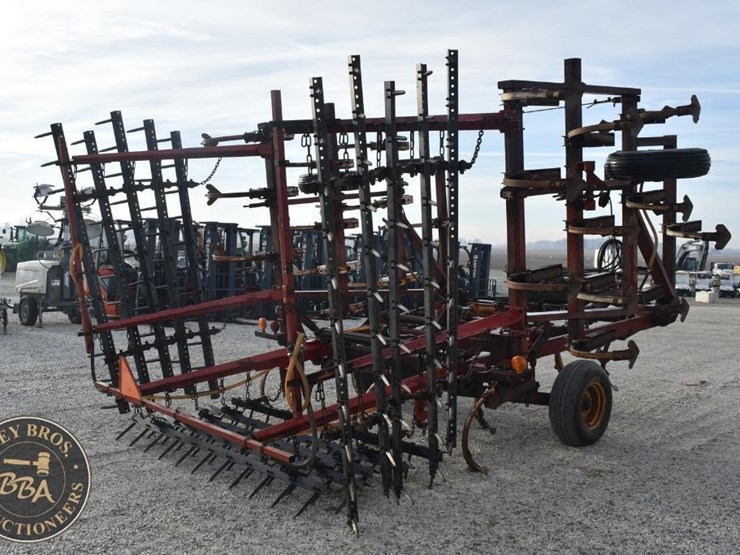 international-field-cultivator-38904-image-8